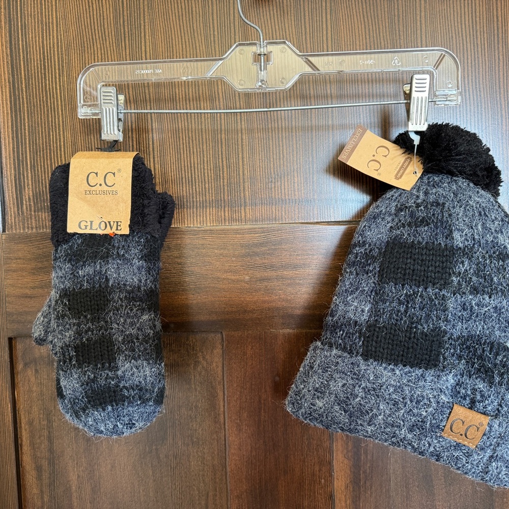 C.C Black and Gray Knit Hat and Glove Set